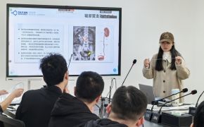 德信安以“理論+實(shí)操”模式開(kāi)展泌尿耗材培訓(xùn) 夯實(shí)臨床服務(wù)能力
