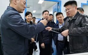 湖北省残联调研组一行莅临成都德信安调研指导科技助残工作